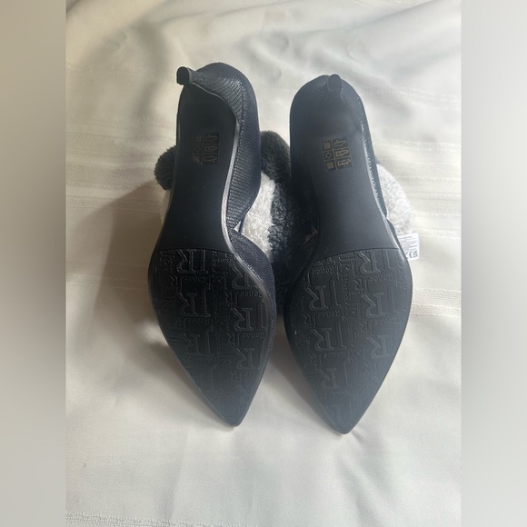 J.Renee Elegant Dark Blue Pointed Heels - Picture 8 of 10